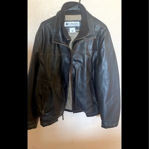 Columbia Large men’s leather jacket . Dark brown.